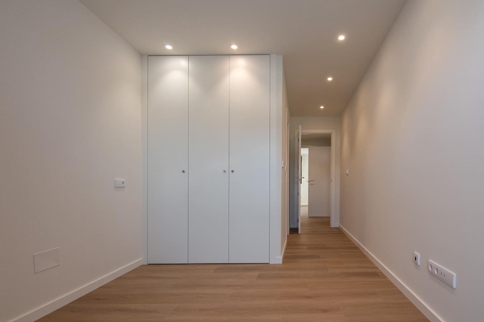Piso de 2 habitaciones en Santiago de Compostela en venta con garaje - 300.000 € (Ref: 9820338)