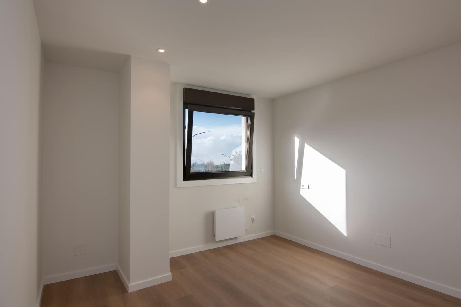 1 bedroom Flat for sale in Santiago de Compostela with garage - € 177,275 (Ref: 9820339)