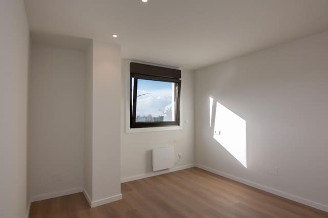 1 bedroom Flat for sale in Santiago de Compostela with garage - € 177,275 (Ref: 9820339)
