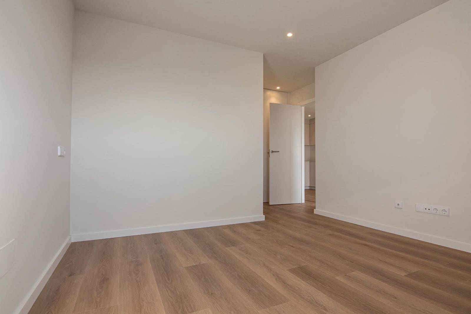 1 bedroom Flat for sale in Santiago de Compostela with garage - € 177,275 (Ref: 9820339)