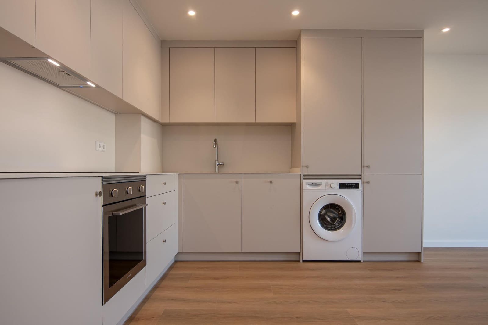 1 bedroom Flat for sale in Santiago de Compostela with garage - € 172,730 (Ref: 9843674)