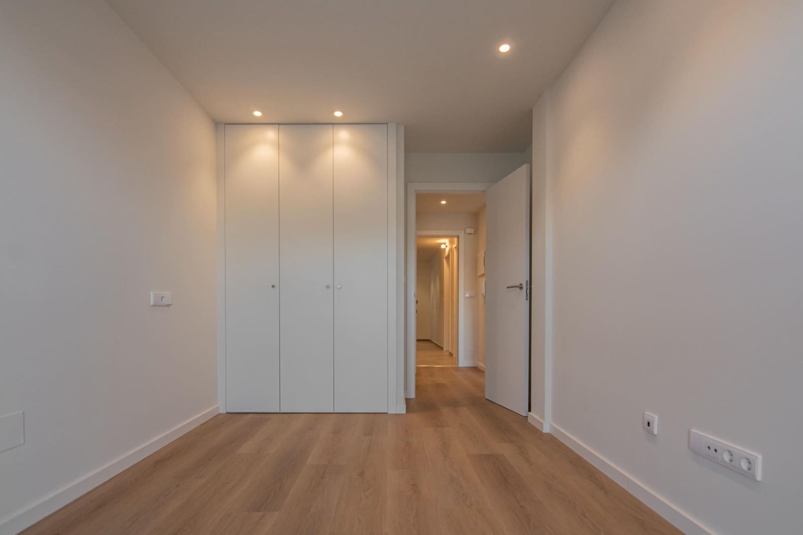 1 bedroom Flat for sale in Santiago de Compostela with garage - € 172,730 (Ref: 9843674)