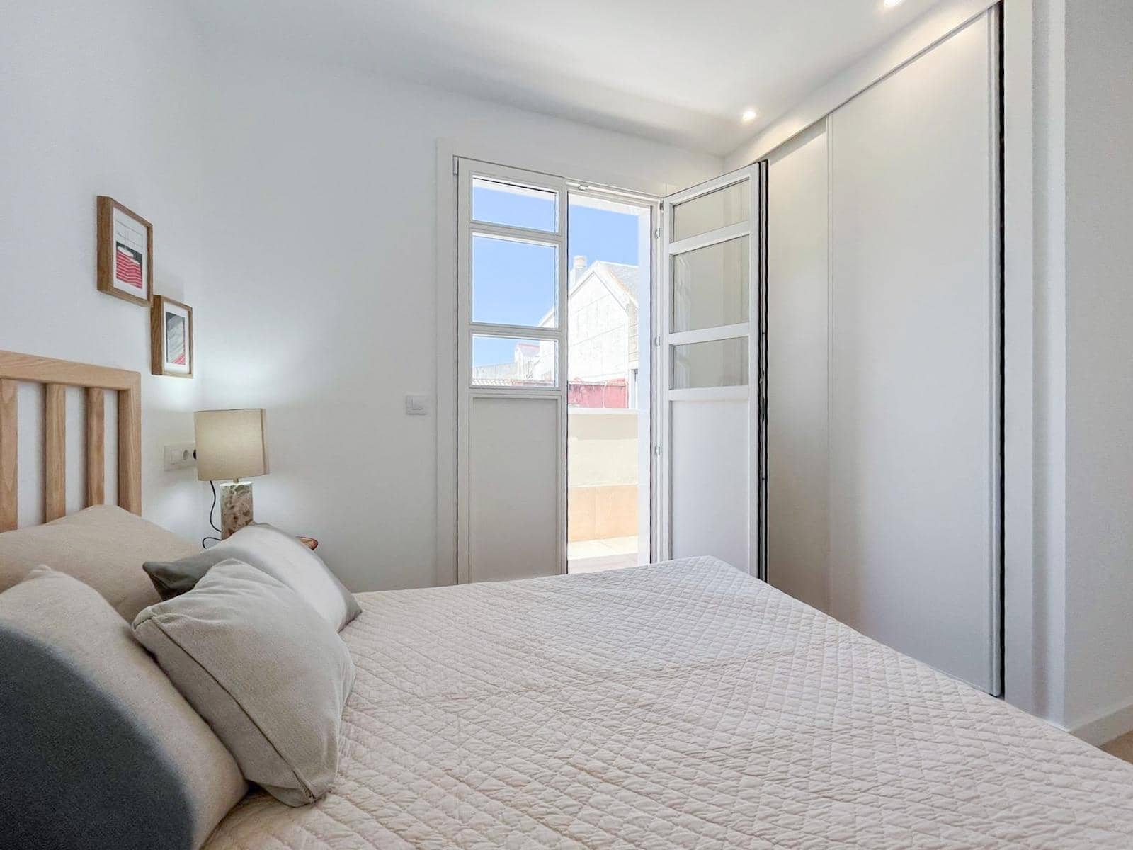 2 makuuhuone Kattohuoneisto myytävänä paikassa A Coruna kaupunki - 295 000 € (Ref: 9862010)