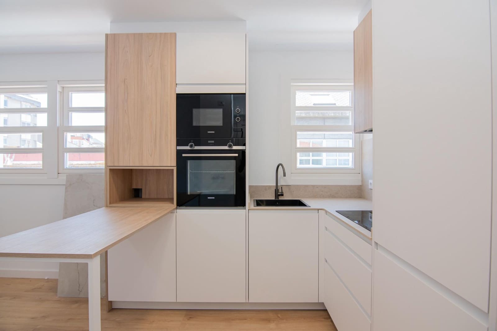 2 makuuhuone Kattohuoneisto myytävänä paikassa A Coruna kaupunki - 295 000 € (Ref: 9862010)