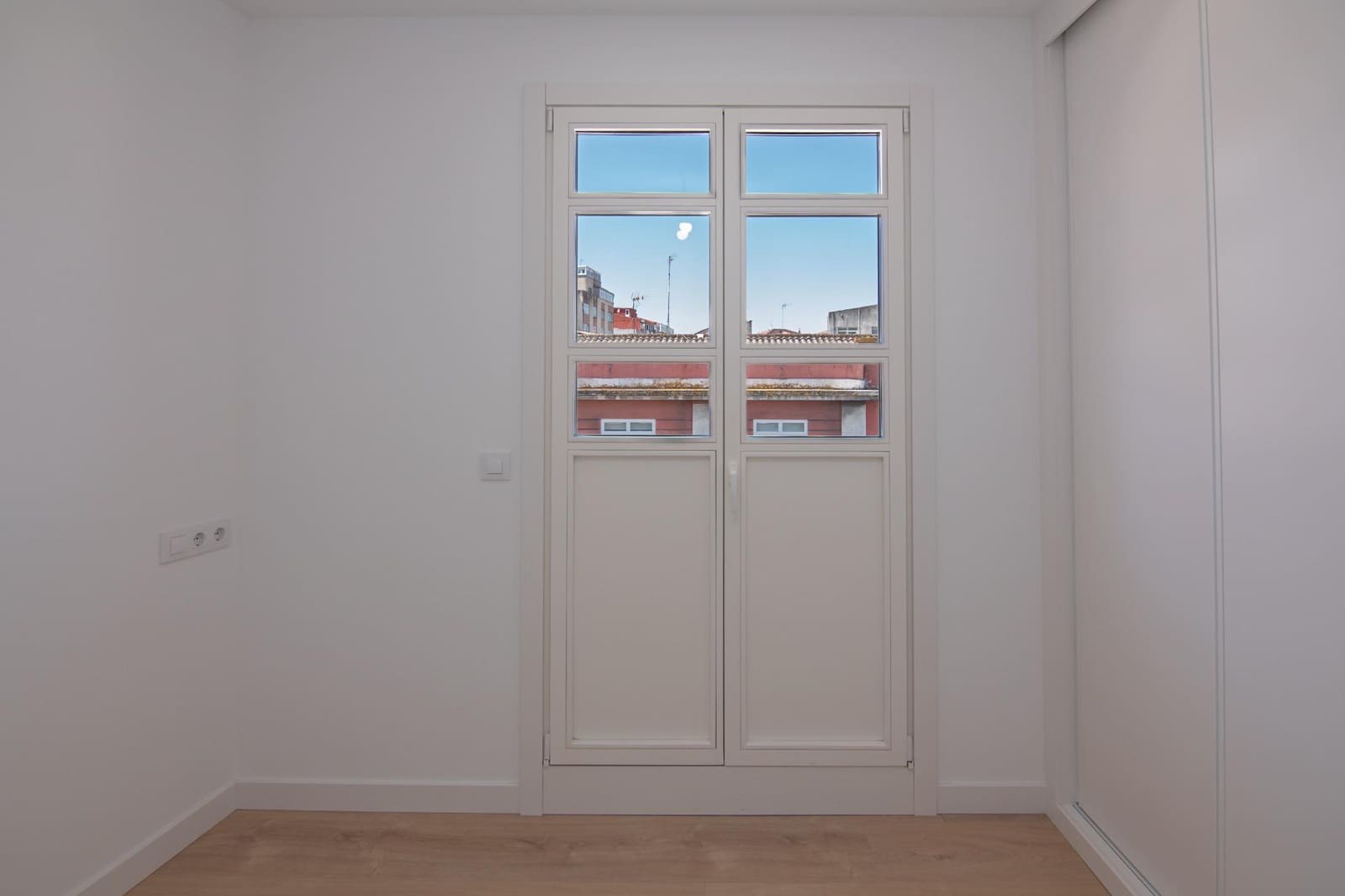 2 makuuhuone Kattohuoneisto myytävänä paikassa A Coruna kaupunki - 295 000 € (Ref: 9862010)