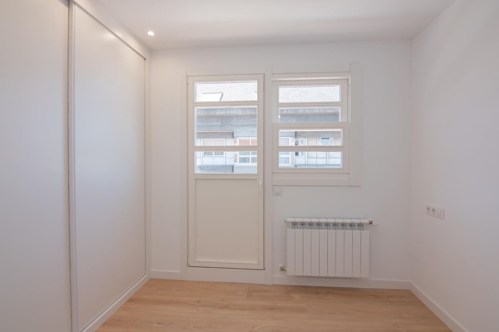 2 makuuhuone Kattohuoneisto myytävänä paikassa A Coruna kaupunki - 295 000 € (Ref: 9862010)