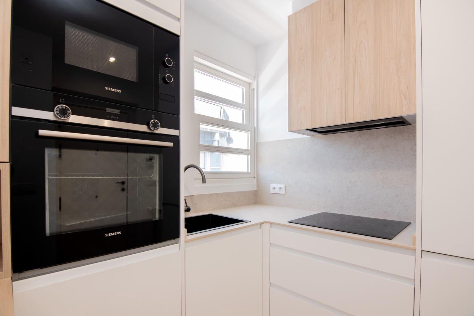 2 makuuhuone Kattohuoneisto myytävänä paikassa A Coruna kaupunki - 295 000 € (Ref: 9862010)