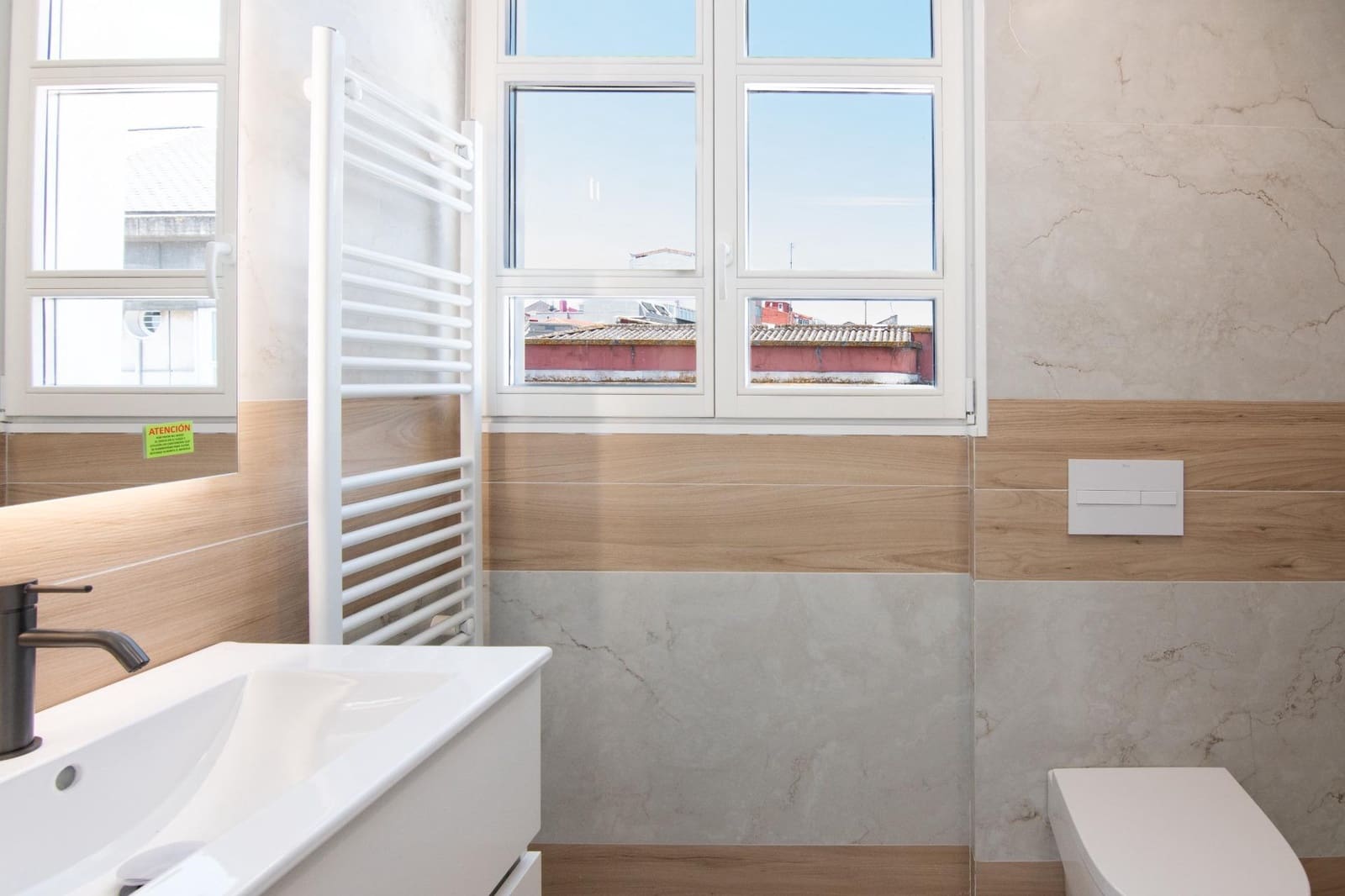 2 makuuhuone Kattohuoneisto myytävänä paikassa A Coruna kaupunki - 295 000 € (Ref: 9862010)