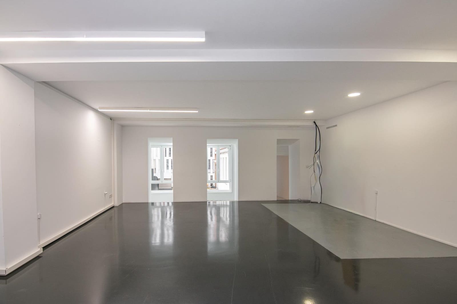 Office for rent in A Coruna city - € 1,250 (Ref: 9878996)