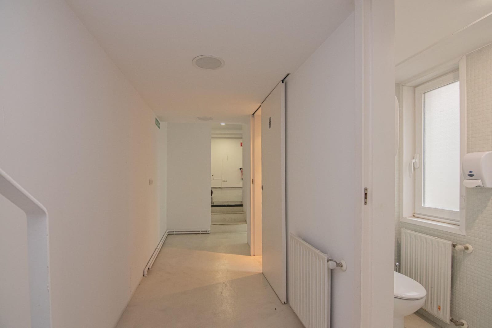 Office for rent in A Coruna city - € 1,250 (Ref: 9878996)