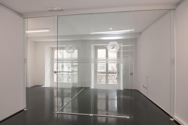 Office for rent in A Coruña city - € 1,250 (Ref: 9878996)
