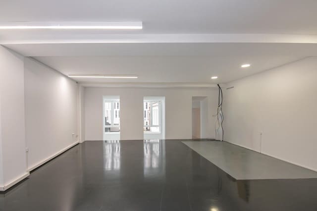 Office for rent in A Coruña city - € 1,250 (Ref: 9878996)