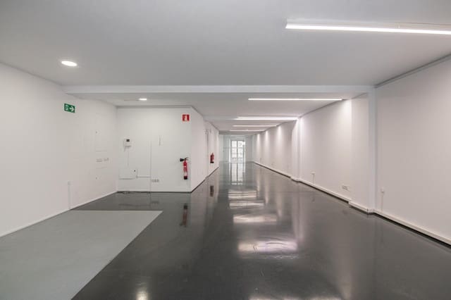 Office for rent in A Coruña city - € 1,250 (Ref: 9878996)
