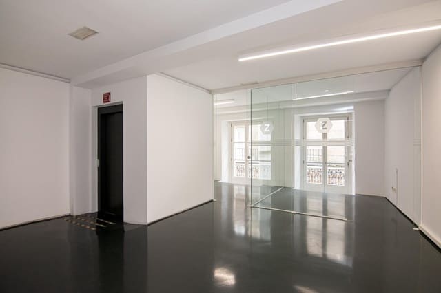 Office for rent in A Coruña city - € 1,250 (Ref: 9878996)