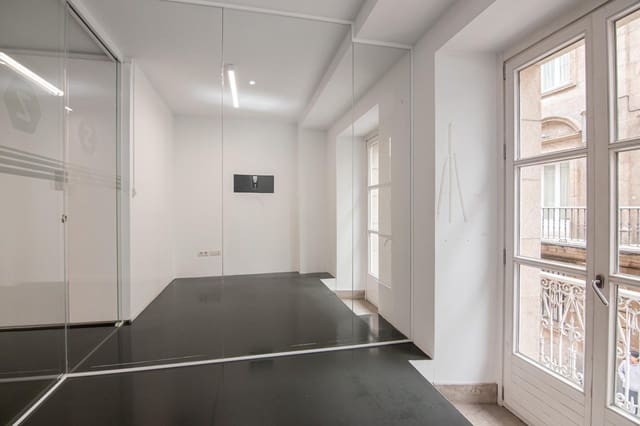 Office for rent in A Coruña city - € 1,250 (Ref: 9878996)