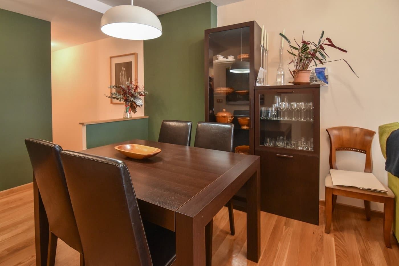 2 makuuhuone Asunto vuokrattavana paikassa A Coruna kaupunki mukana 
autotalli - 3 400 € (Ref: 9884947)