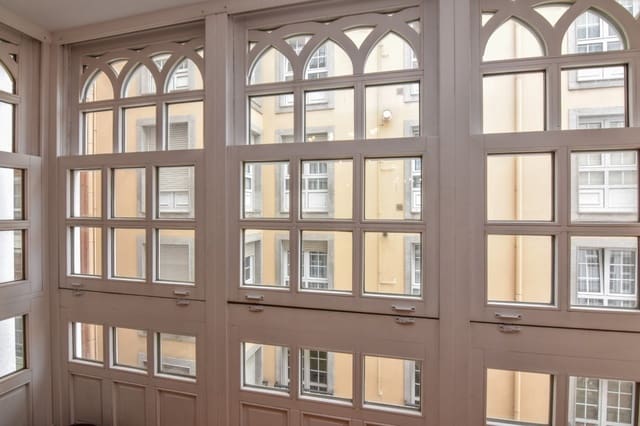 2 sovrum Lägenhet att hyra i A Coruña stad med garage - 3 400 € (Ref: 9884947)
