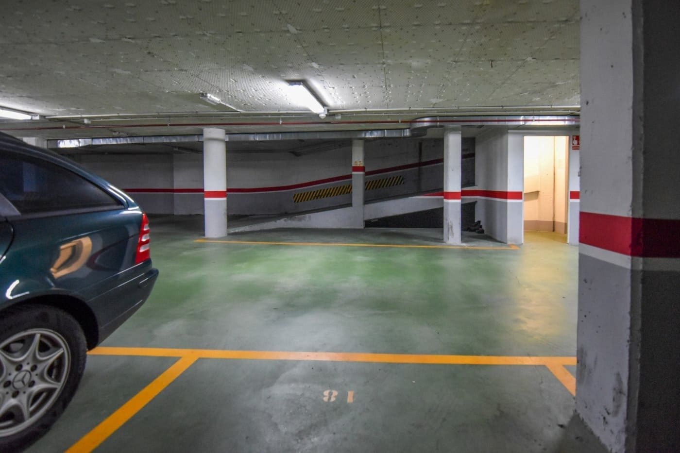 2 makuuhuone Asunto vuokrattavana paikassa A Coruna kaupunki mukana 
autotalli - 3 400 € (Ref: 9884947)