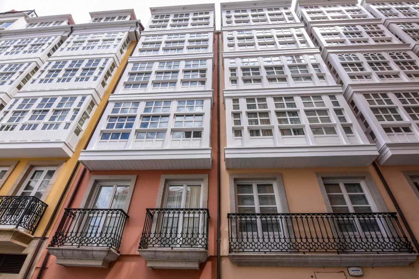 2 makuuhuone Asunto vuokrattavana paikassa A Coruna kaupunki mukana 
autotalli - 3 400 € (Ref: 9884947)