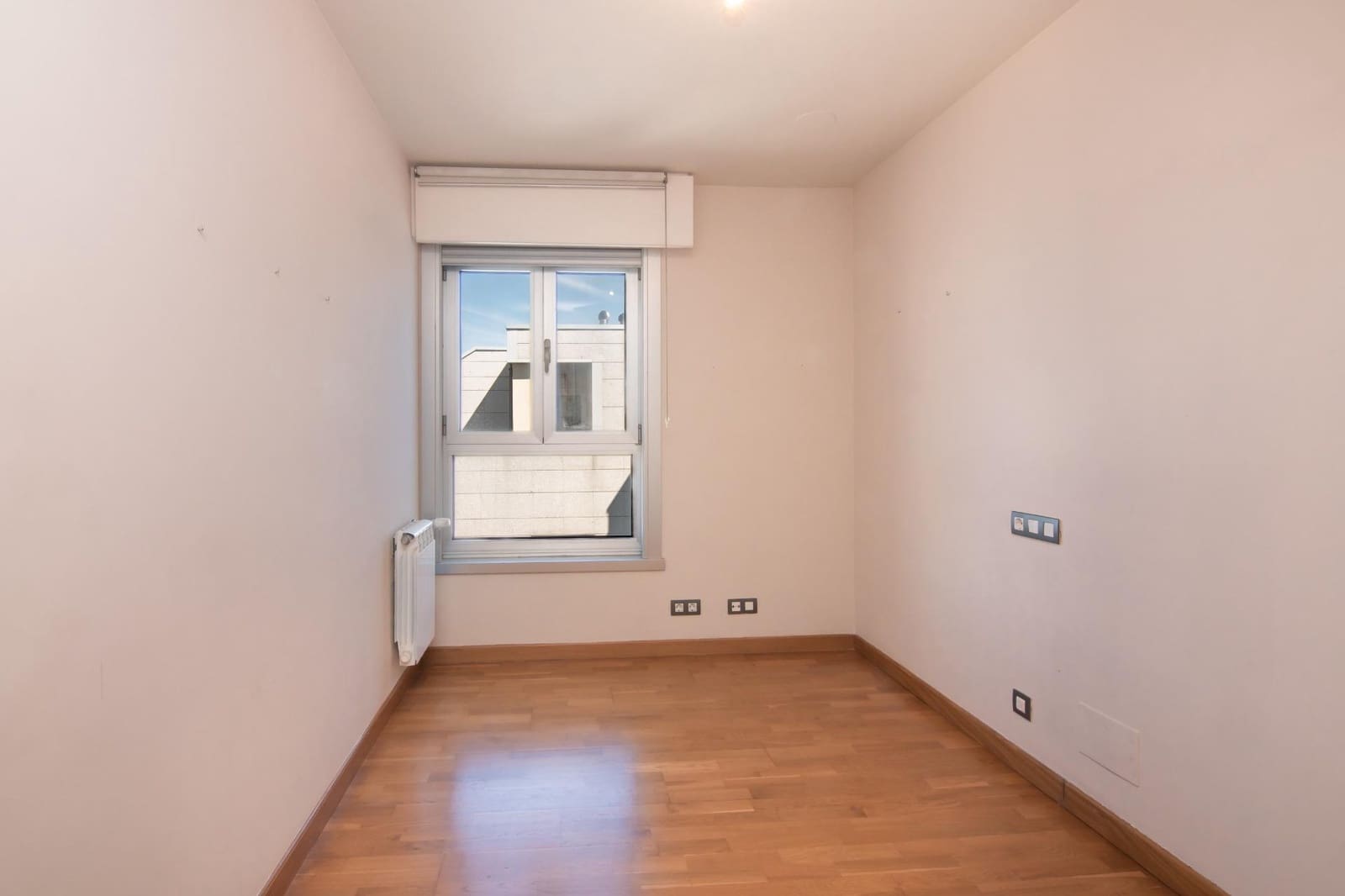 2 bedroom Penthouse for sale in A Coruna city with garage - € 430,000 (Ref: 9920566)