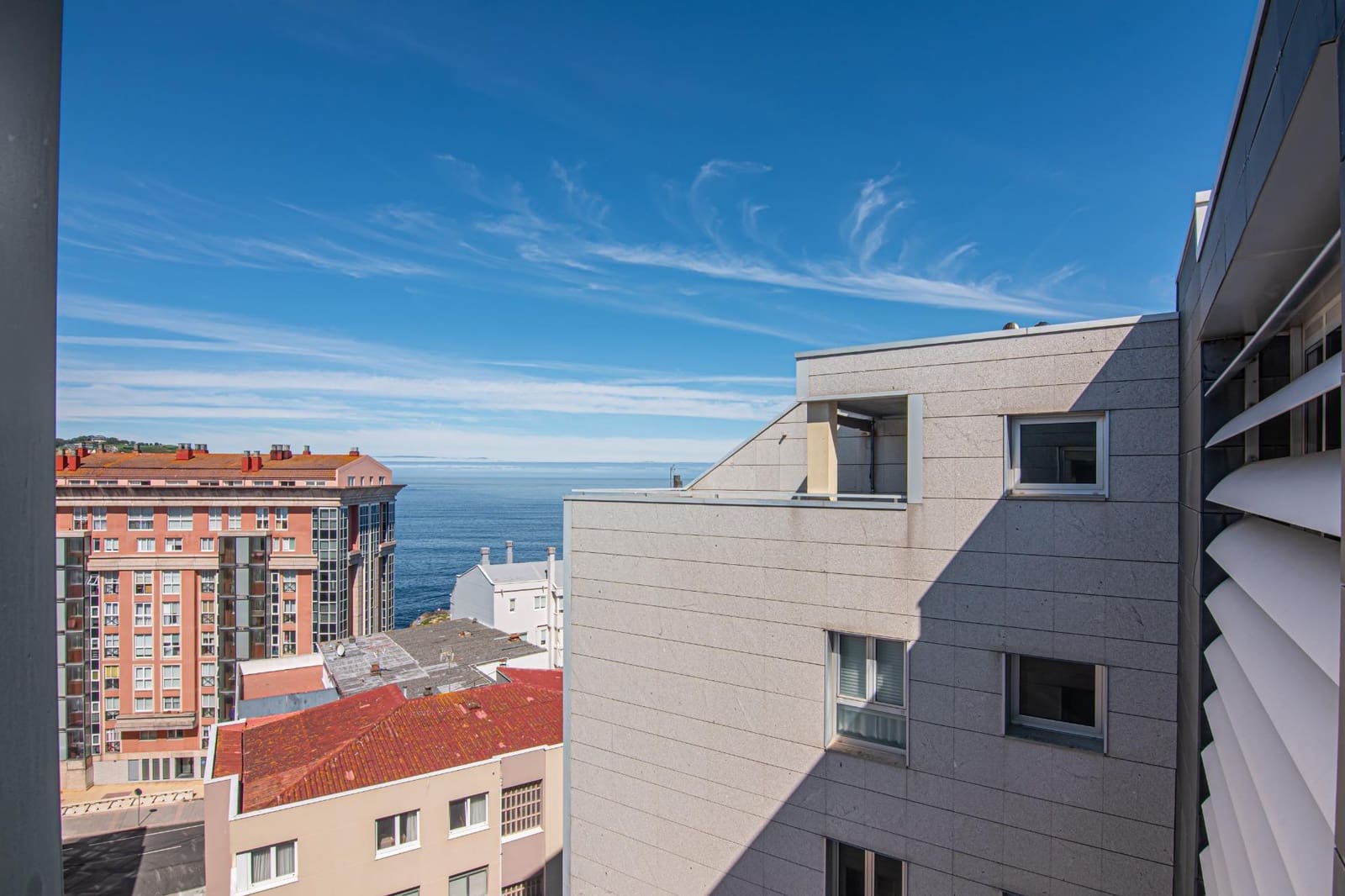 2 bedroom Penthouse for sale in A Coruna city with garage - € 430,000 (Ref: 9920566)