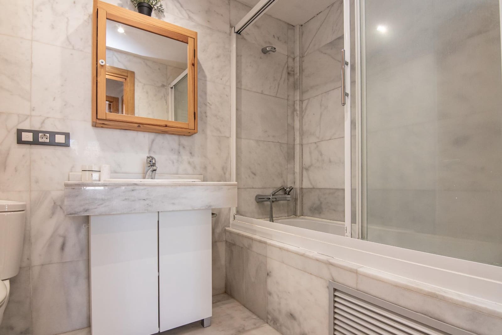 2 bedroom Penthouse for sale in A Coruna city with garage - € 430,000 (Ref: 9920566)