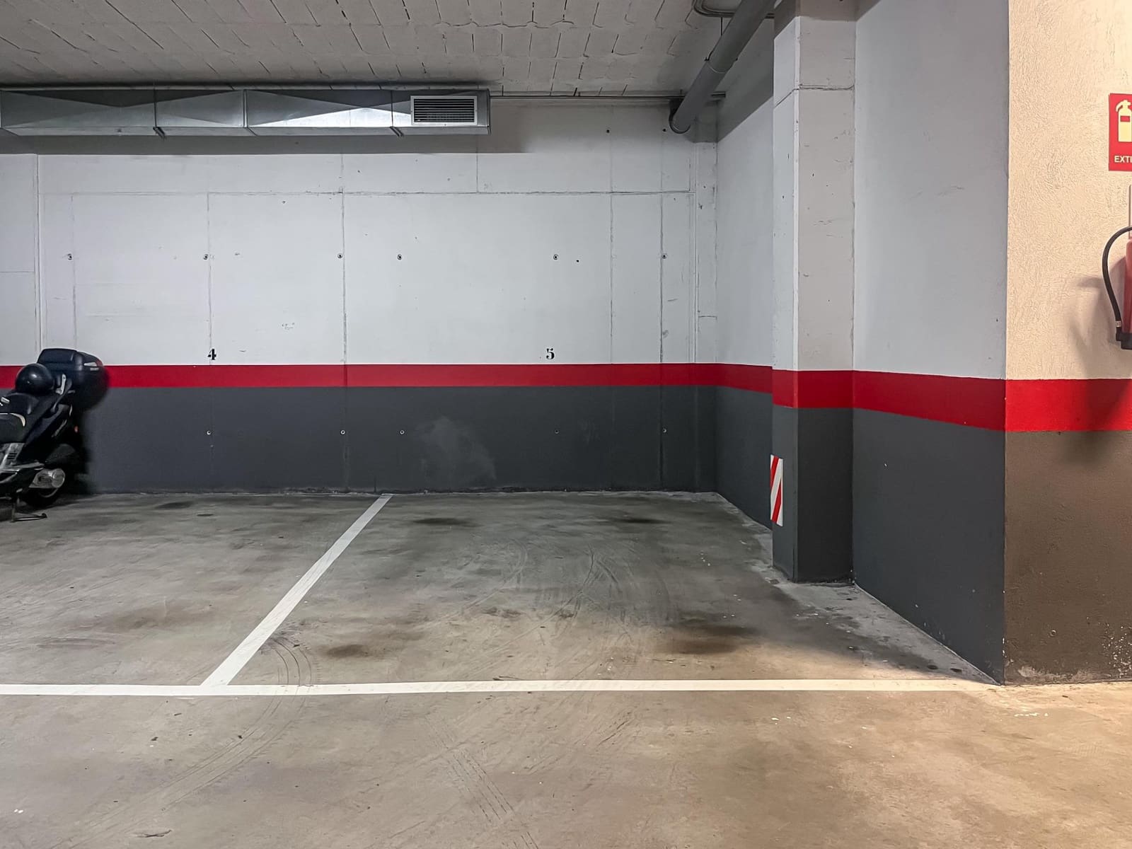 2 bedroom Penthouse for sale in A Coruna city with garage - € 430,000 (Ref: 9920566)