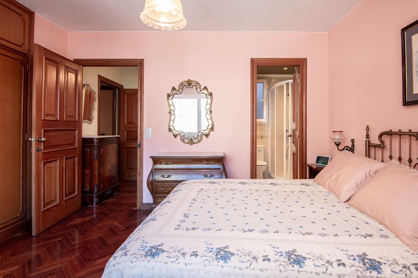 4 bedroom Flat for sale in A Coruna city with garage - € 495,000 (Ref: 9927582)