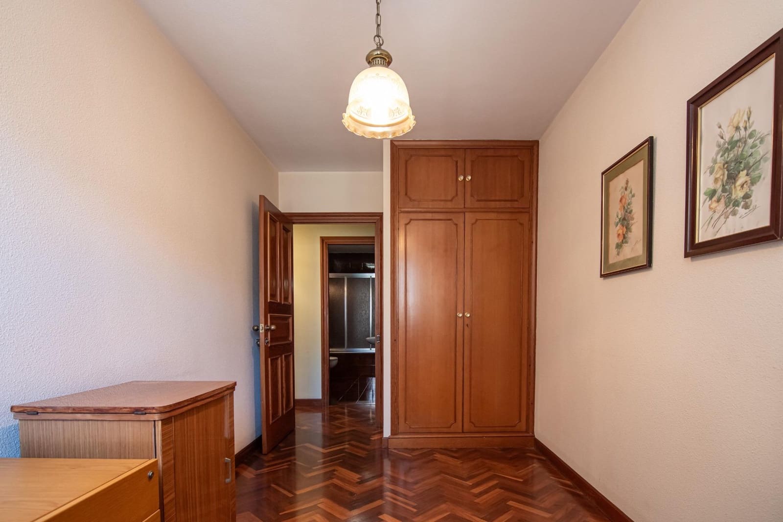 4 bedroom Flat for sale in A Coruna city with garage - € 495,000 (Ref: 9927582)