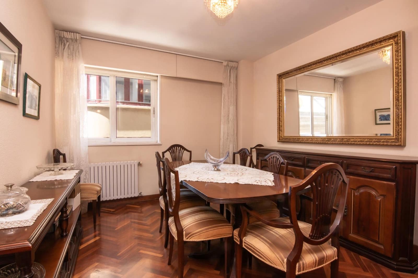 4 bedroom Flat for sale in A Coruna city with garage - € 495,000 (Ref: 9927582)