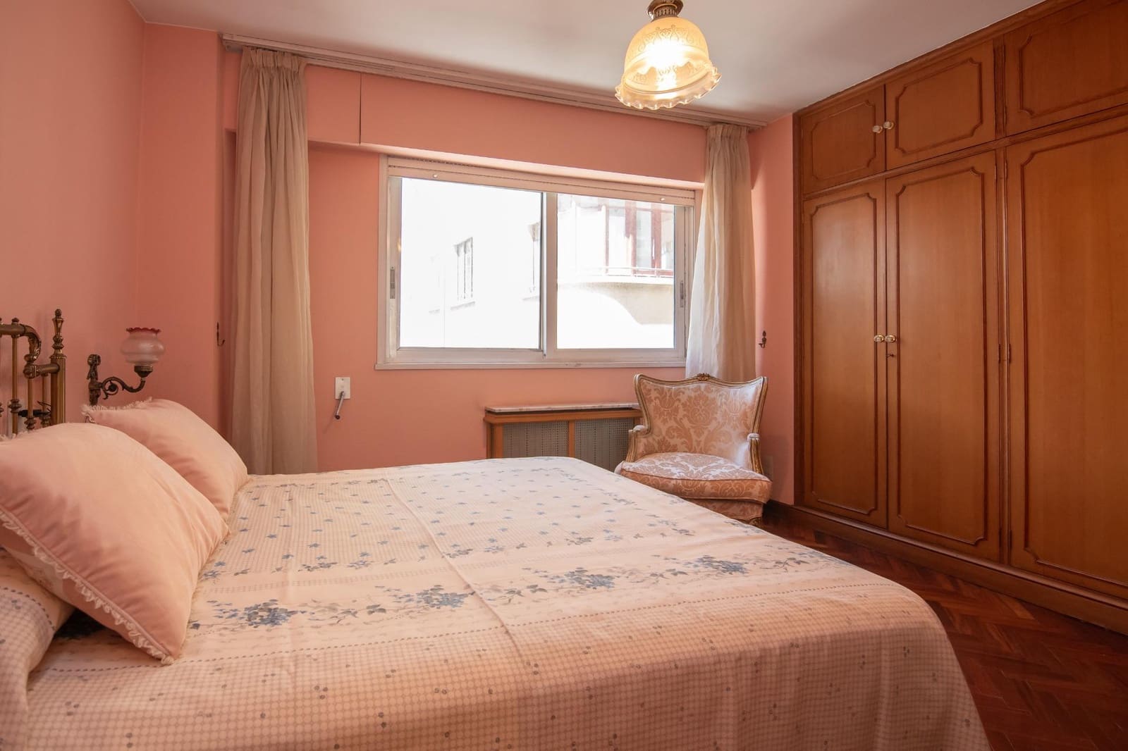 4 bedroom Flat for sale in A Coruna city with garage - € 495,000 (Ref: 9927582)