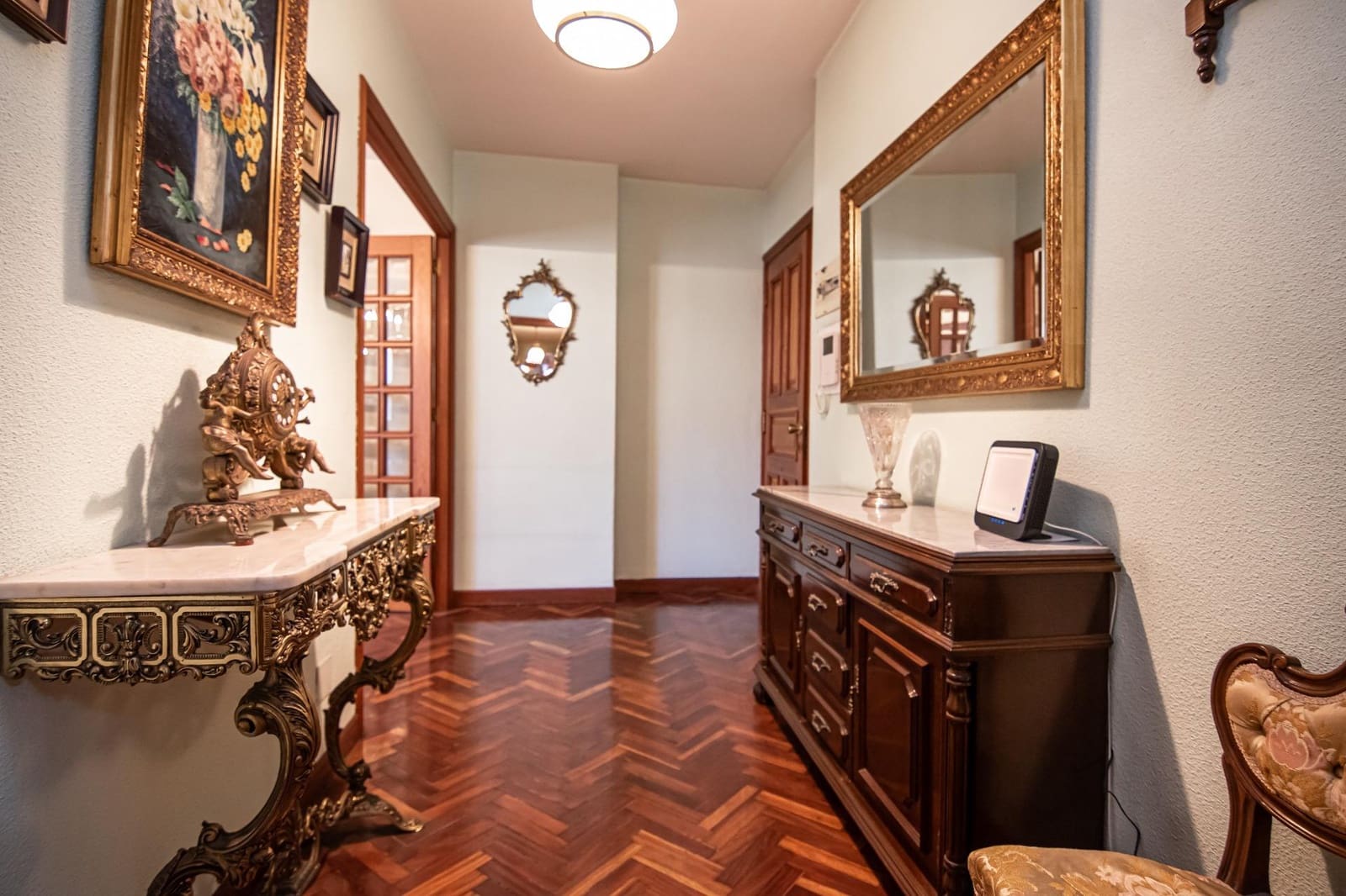 4 bedroom Flat for sale in A Coruna city with garage - € 495,000 (Ref: 9927582)