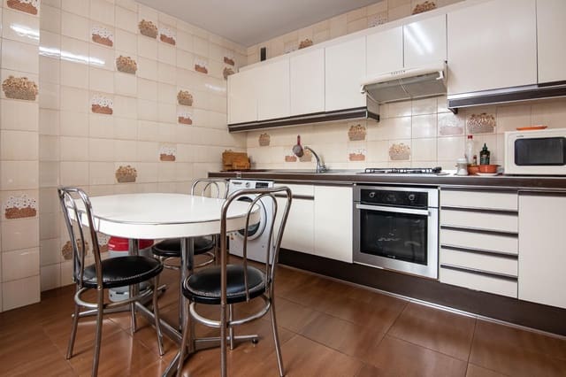 4 soverom Leilighet til salgs i La Coruña by med garasje - € 495 000 (Ref: 9927582)