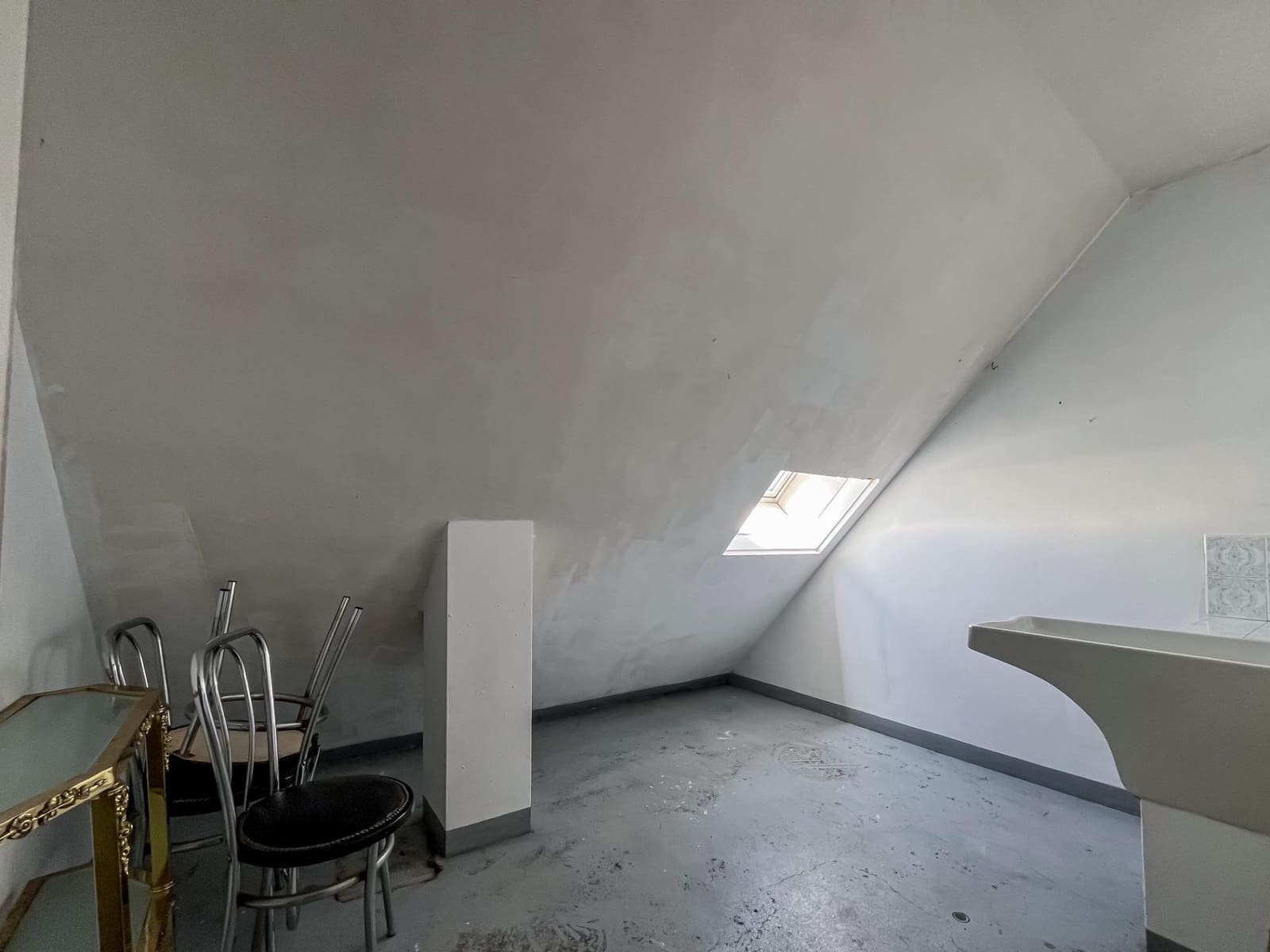 4 bedroom Flat for sale in A Coruna city with garage - € 495,000 (Ref: 9927582)