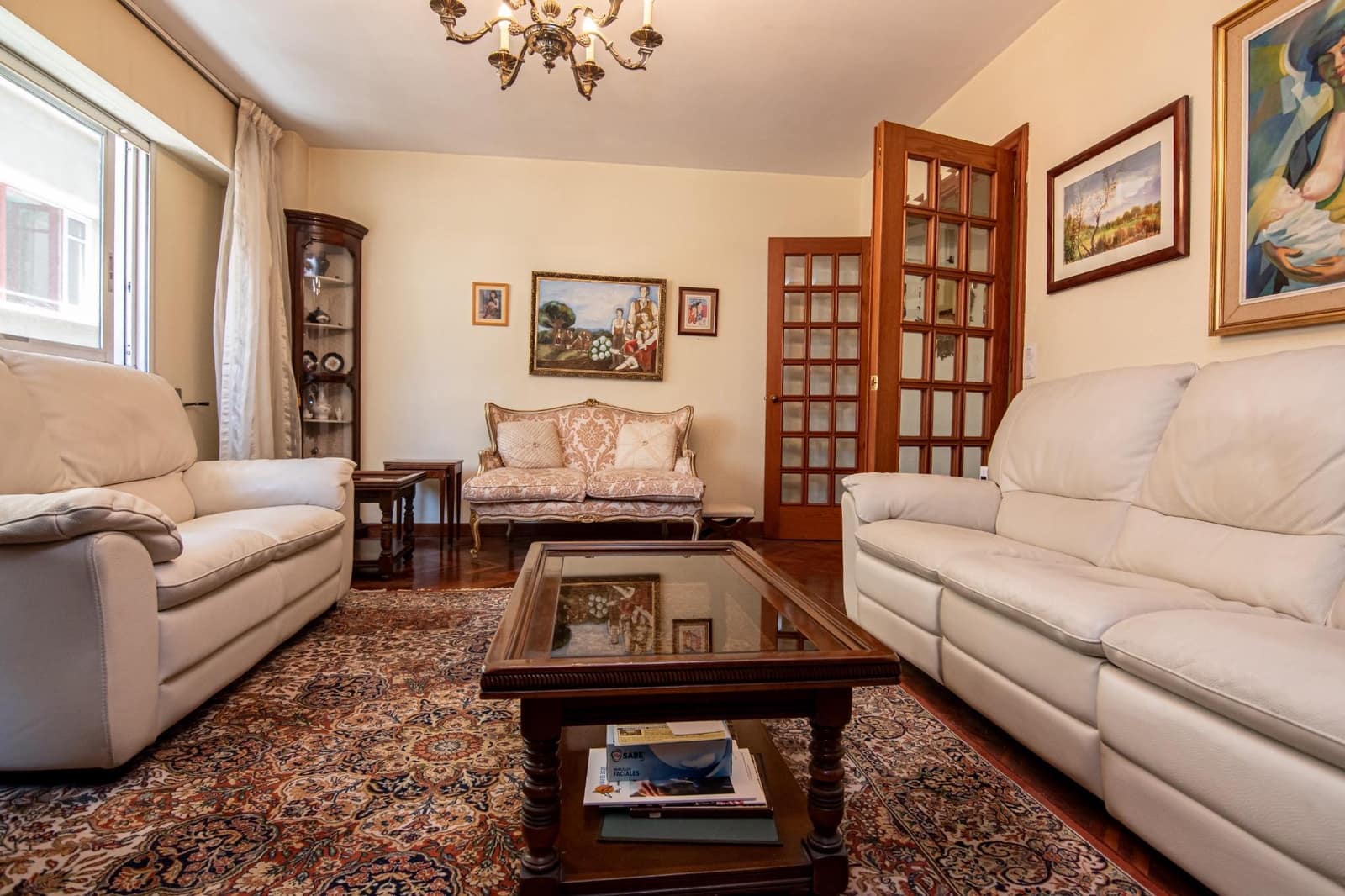 4 bedroom Flat for sale in A Coruna city with garage - € 495,000 (Ref: 9927582)
