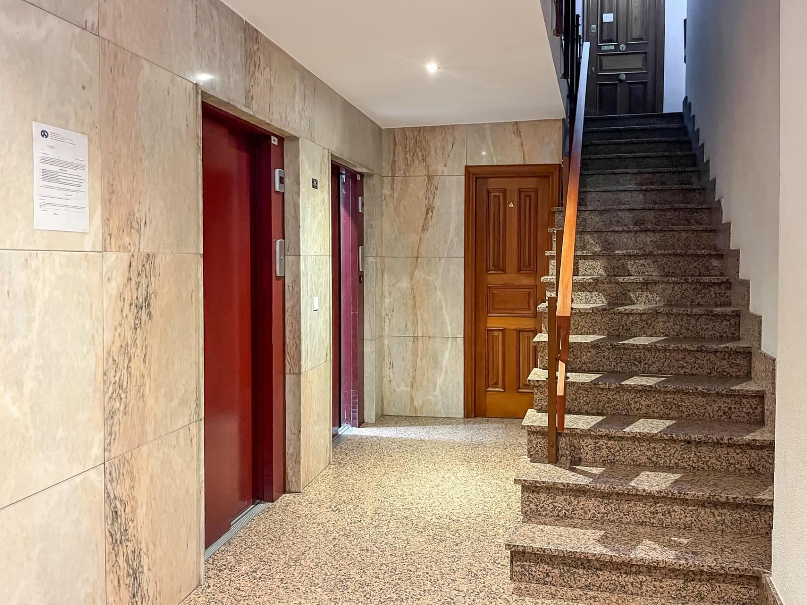 4 bedroom Flat for sale in A Coruna city with garage - € 495,000 (Ref: 9927582)