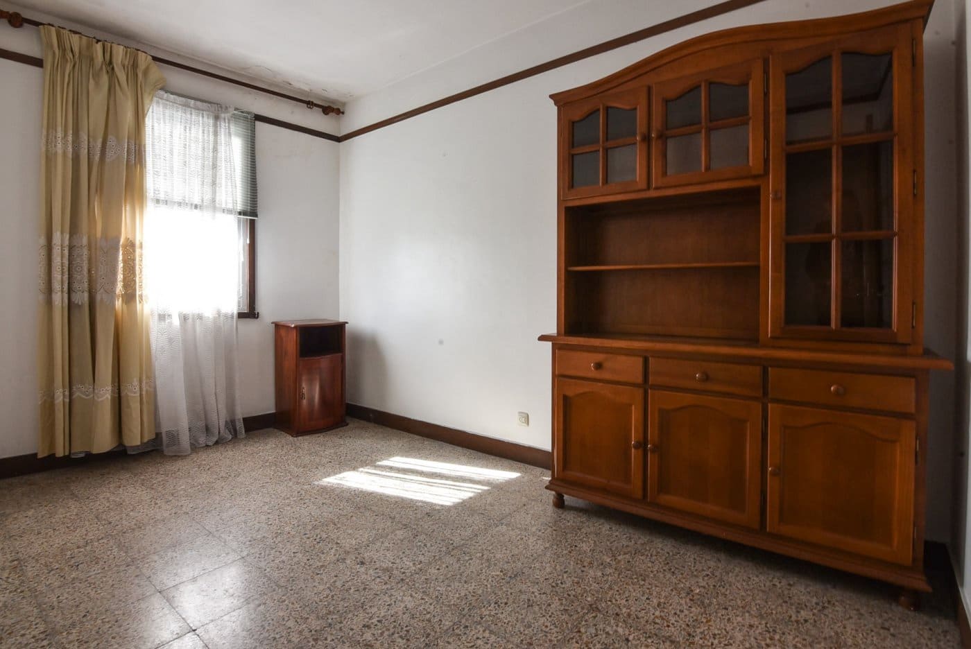 6 bedroom Townhouse for sale in A Coruna city - € 190,000 (Ref: 9940104)