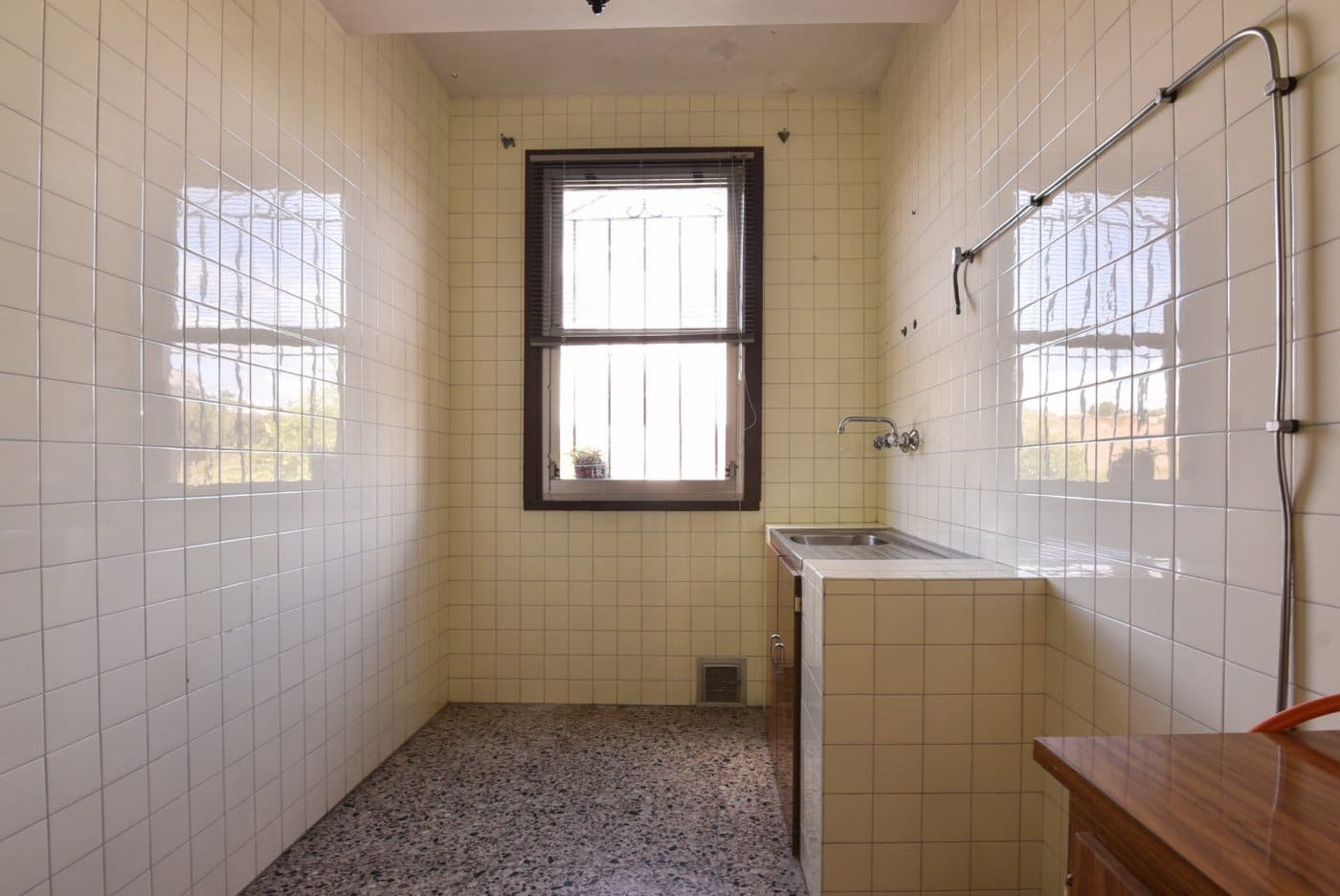 6 bedroom Townhouse for sale in A Coruna city - € 190,000 (Ref: 9940104)