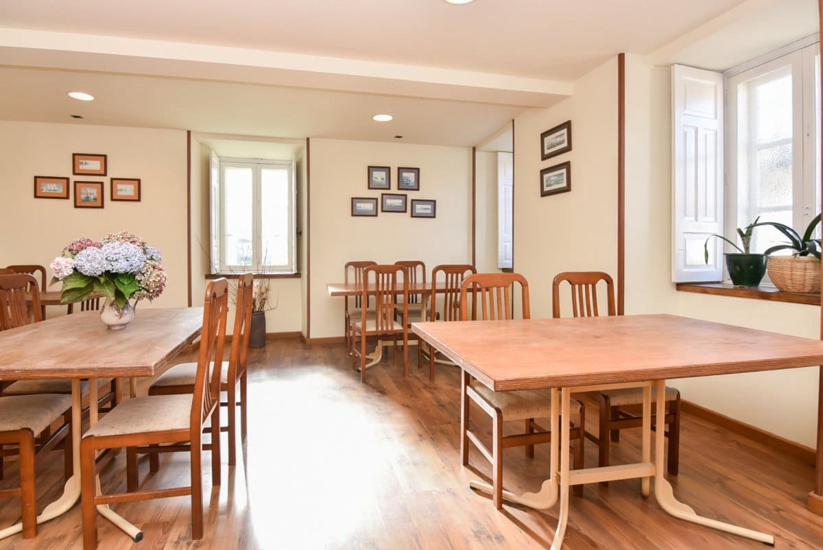 10 sypialnia Finka/Dom wiejski na sprzedaż w Oleiros - 820 000 € (Ref: 9940105)