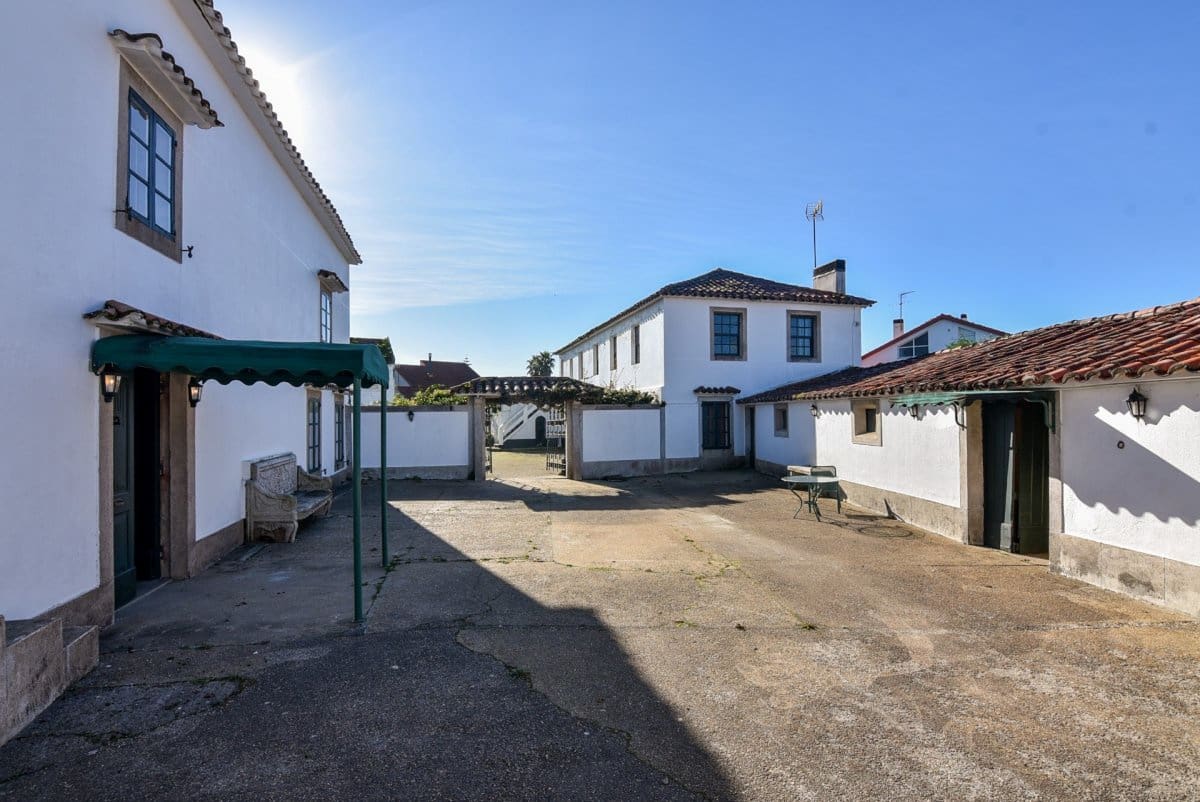 10 sypialnia Finka/Dom wiejski na sprzedaż w Oleiros - 820 000 € (Ref: 9940105)