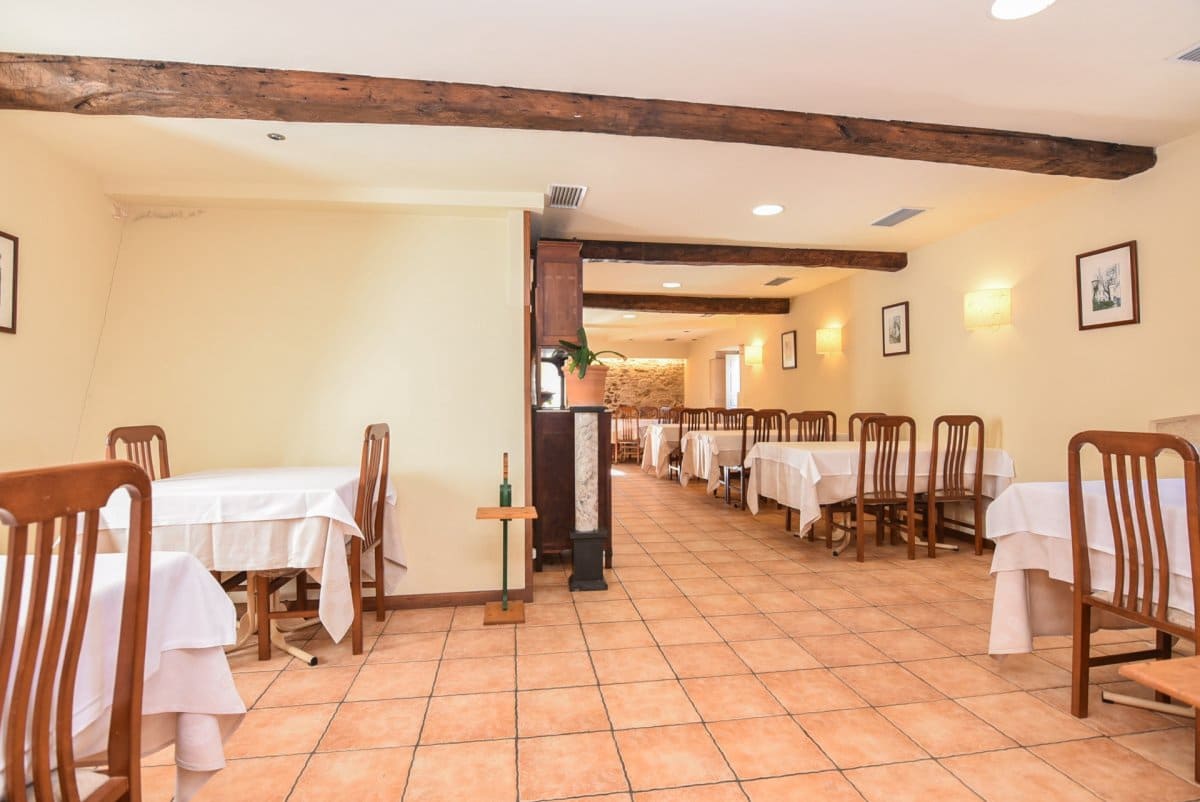 10 sypialnia Finka/Dom wiejski na sprzedaż w Oleiros - 820 000 € (Ref: 9940105)