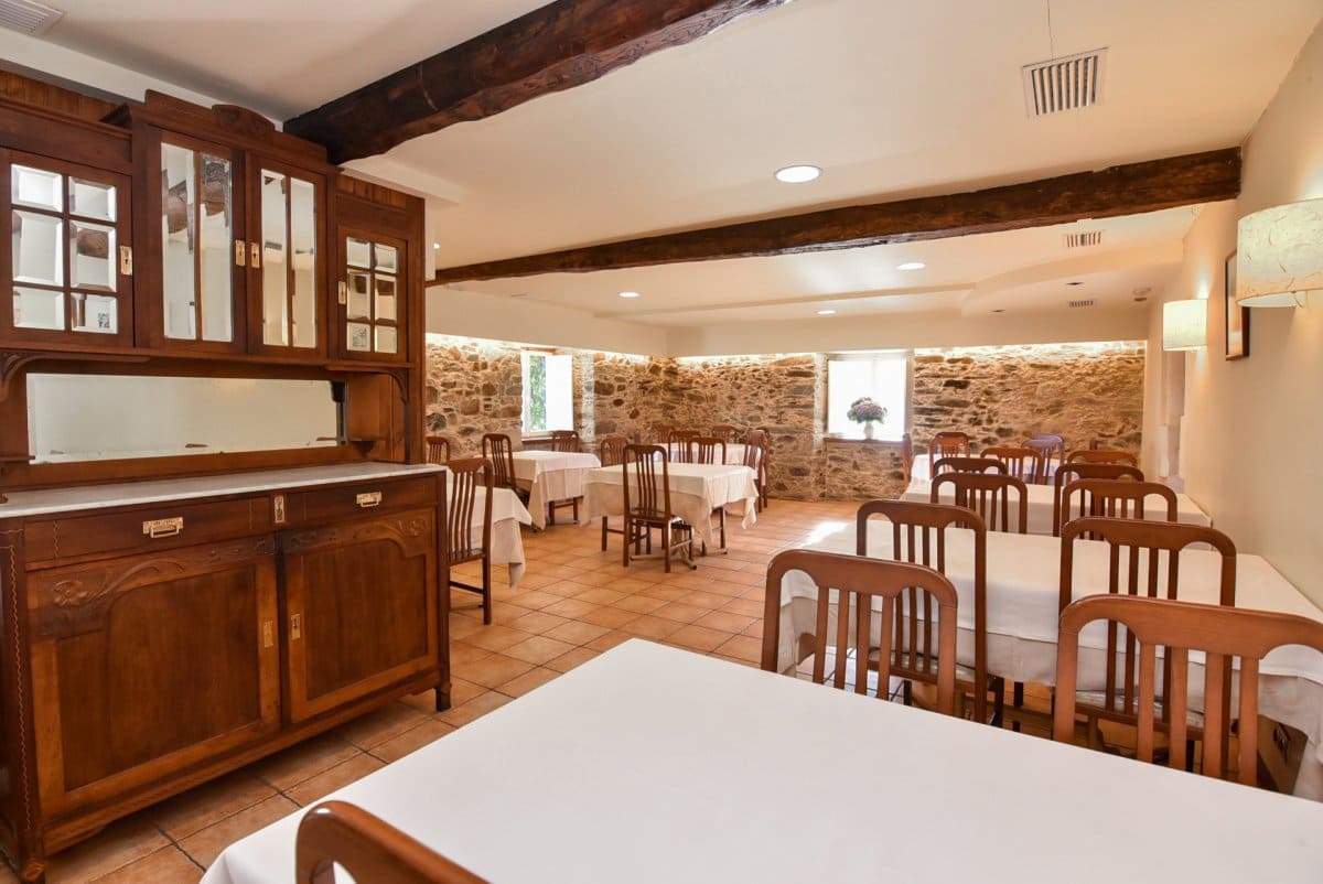10 sypialnia Finka/Dom wiejski na sprzedaż w Oleiros - 820 000 € (Ref: 9940105)