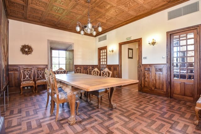 10 sypialnia Finka/Dom wiejski na sprzedaż w Oleiros - 820 000 € (Ref: 9940105)