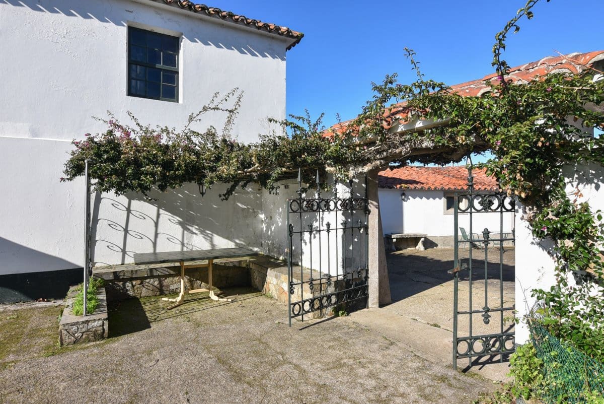 10 sypialnia Finka/Dom wiejski na sprzedaż w Oleiros - 820 000 € (Ref: 9940105)