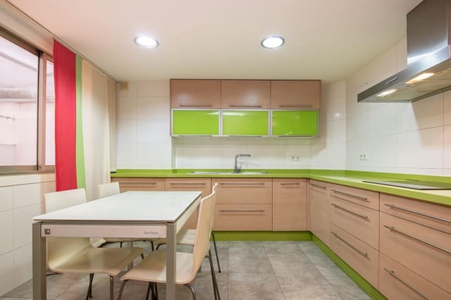 4 soverom Leilighet til salgs i La Coruña by med garasje - € 640 000 (Ref: 9958098)