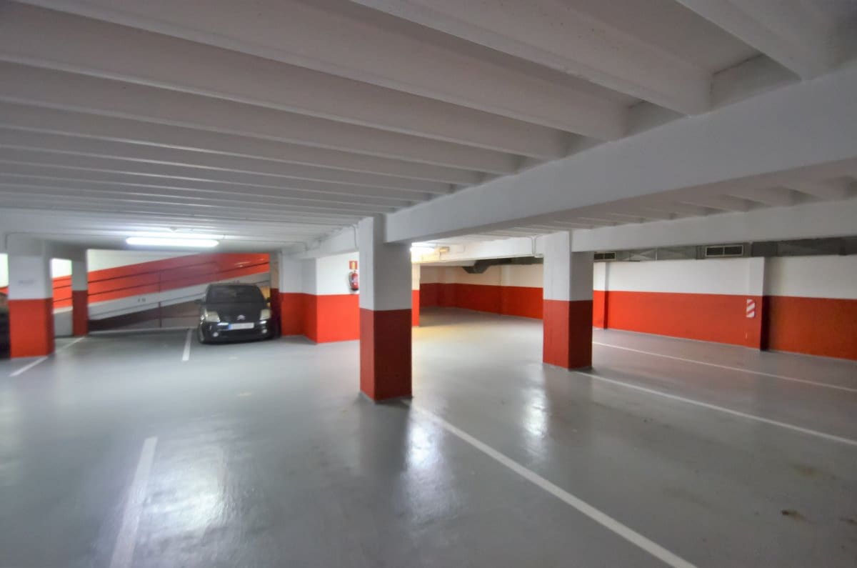 Piso de 4 habitaciones en A Coruña ciudad en venta con garaje - 640.000 € (Ref: 9958098)