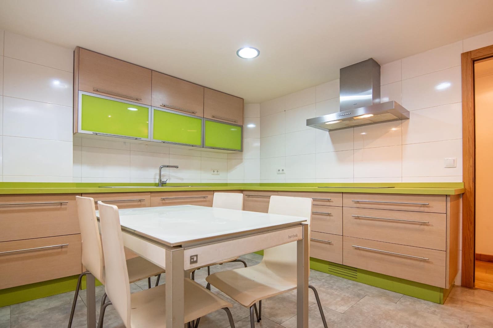 Piso de 4 habitaciones en A Coruña ciudad en venta con garaje - 640.000 € (Ref: 9958098)