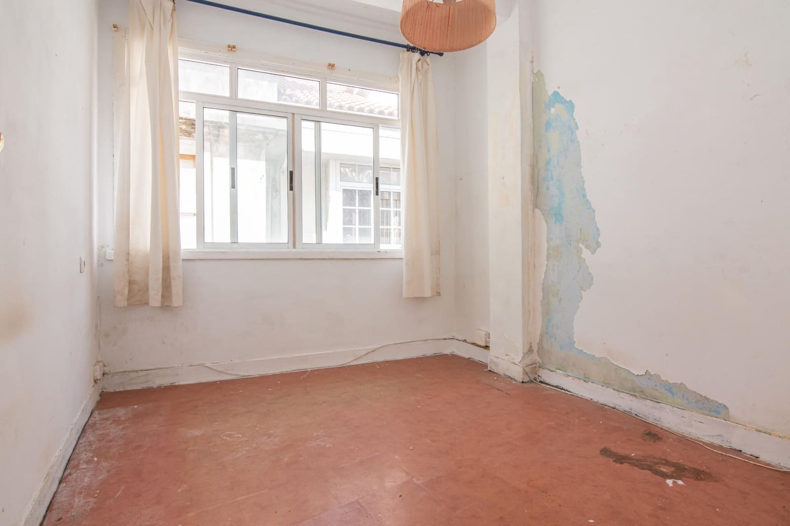 2 bedroom Flat for sale in A Coruna city - € 175,000 (Ref: 9958099)