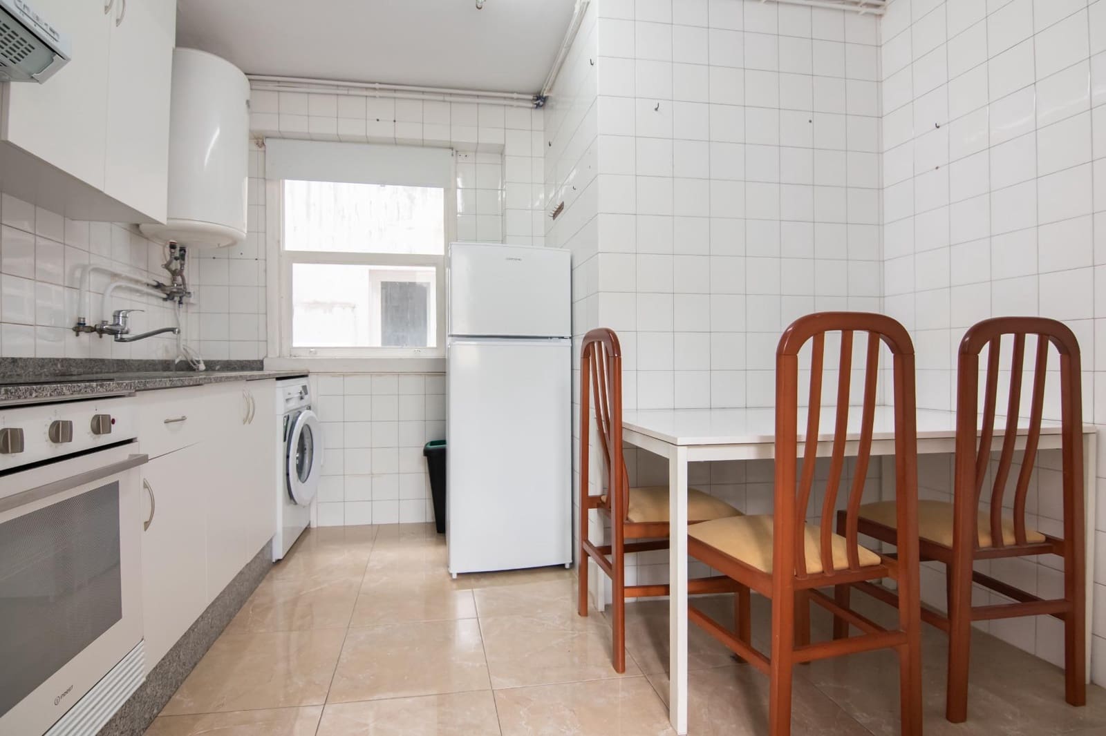 3 makuuhuone Asunto myytävänä paikassa A Coruna kaupunki - 150 000 € (Ref: 9963230)