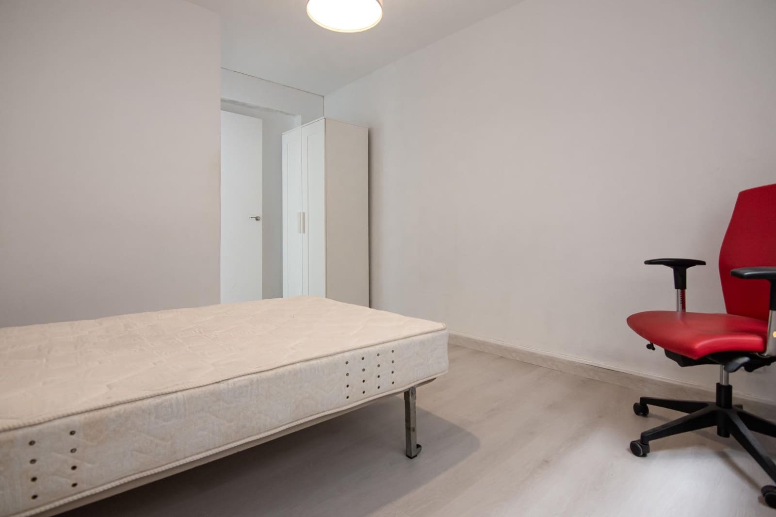 3 makuuhuone Asunto myytävänä paikassa A Coruna kaupunki - 150 000 € (Ref: 9963230)